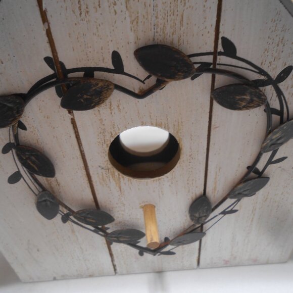 NEW HOBBY LOBBY DECORATIVE HANGING BIRD HOUSE METAL ROOF w/ 2 OPENINGS SPRING 🦅 - Picture 6 of 13